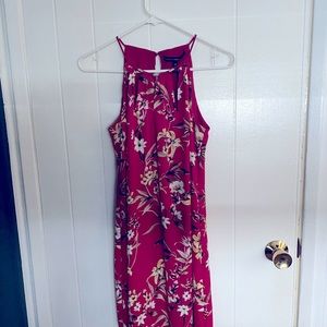 White House Black Market fully-lined silky dress